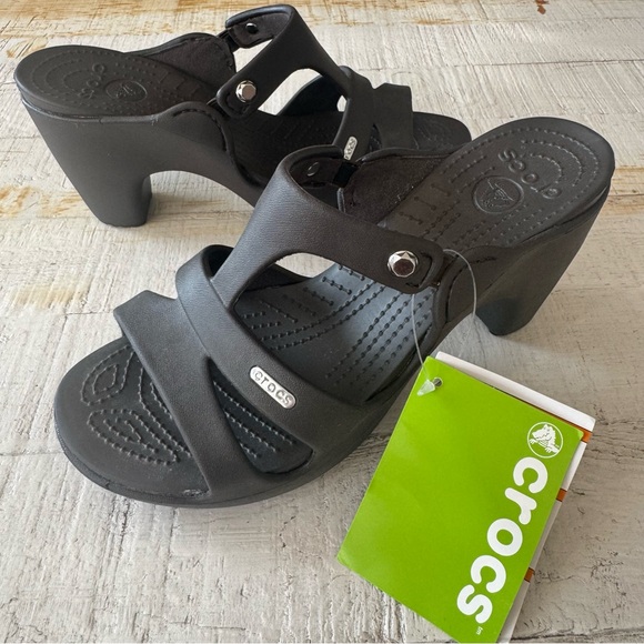 CROCS Cyprus V Heels NWT size 10 Espresso Brown Heeled Sandals Strappy - Picture 1 of 12
